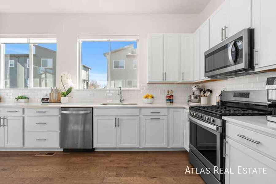 7856 W 43rd Pl - Photo 2 of 36