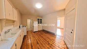 featured image of 3 Cushing St #2