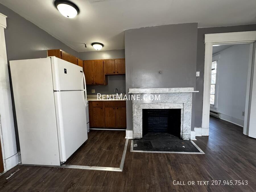 62 State St #4 - Photo 3 of 8