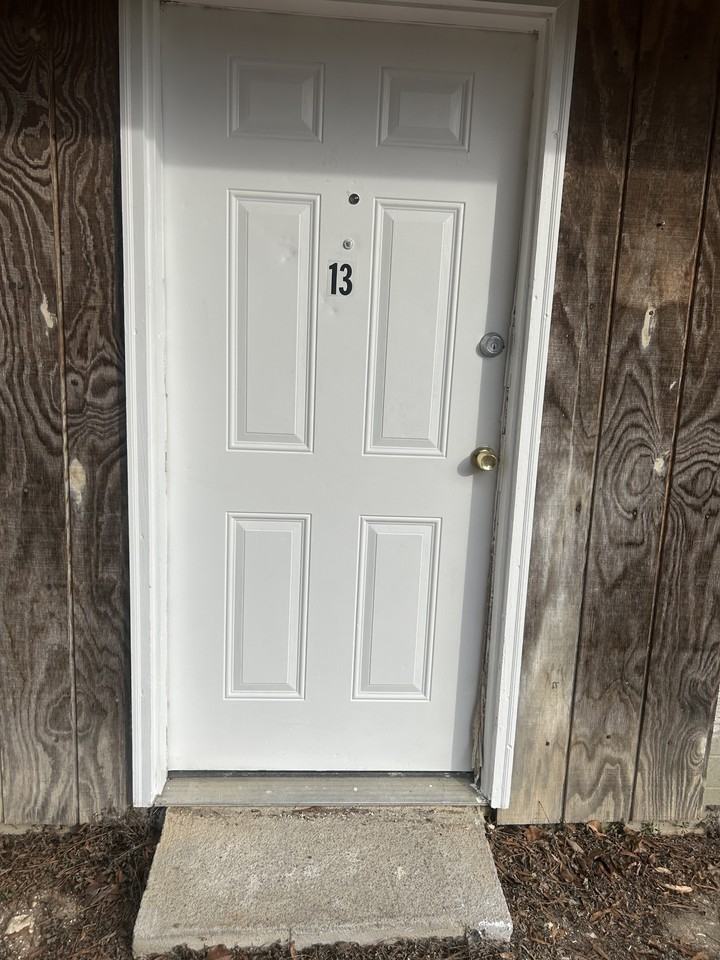 900 Vernon AvenueApartment 13 #R13 - Photo 7 of 27