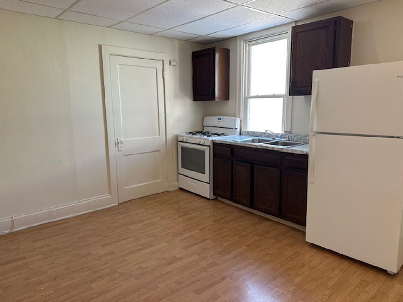 209 9th St #2 - Photo 2 of 7