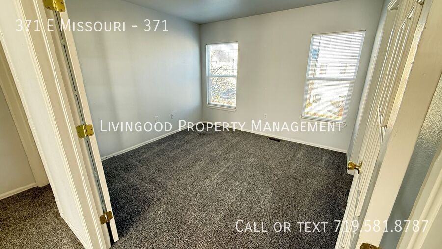 371 E Missouri Ave #371 - Photo 6 of 15