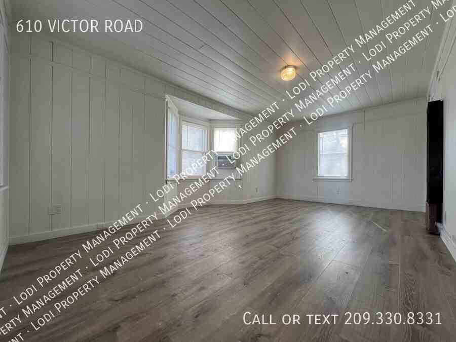 610 E Victor Rd - Photo 2 of 13