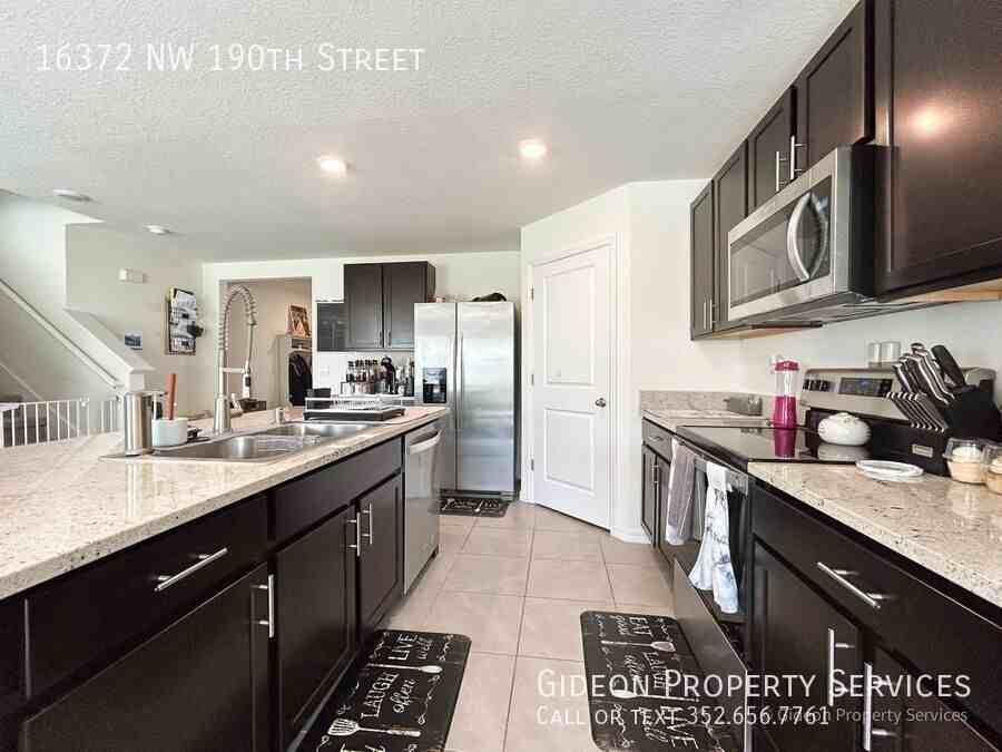 16372 Nw 190th St - Photo 5 of 37