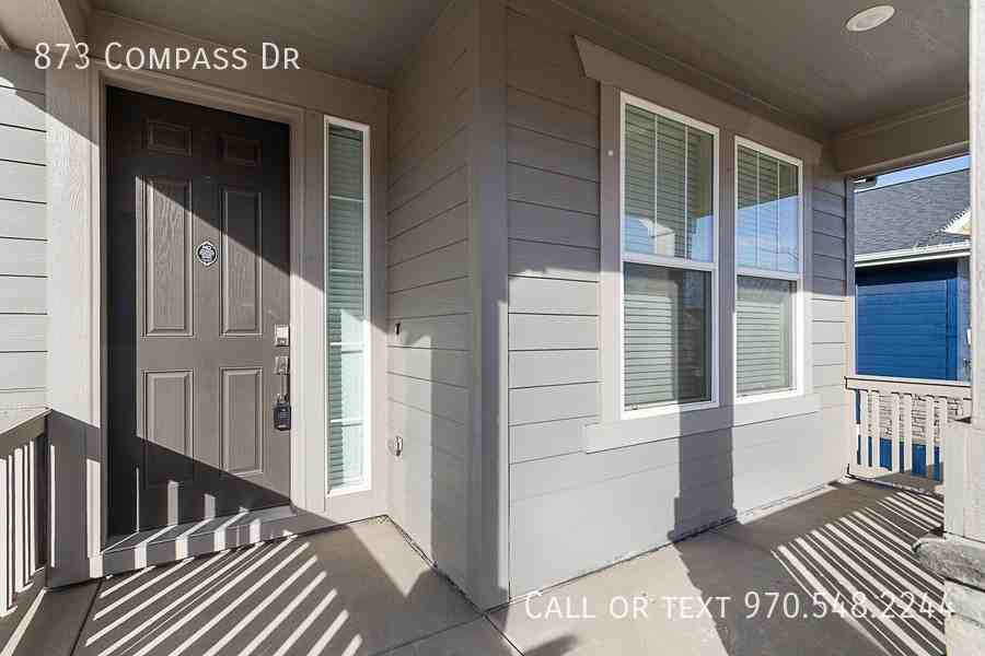 873 Compass Dr - Photo 3 of 31