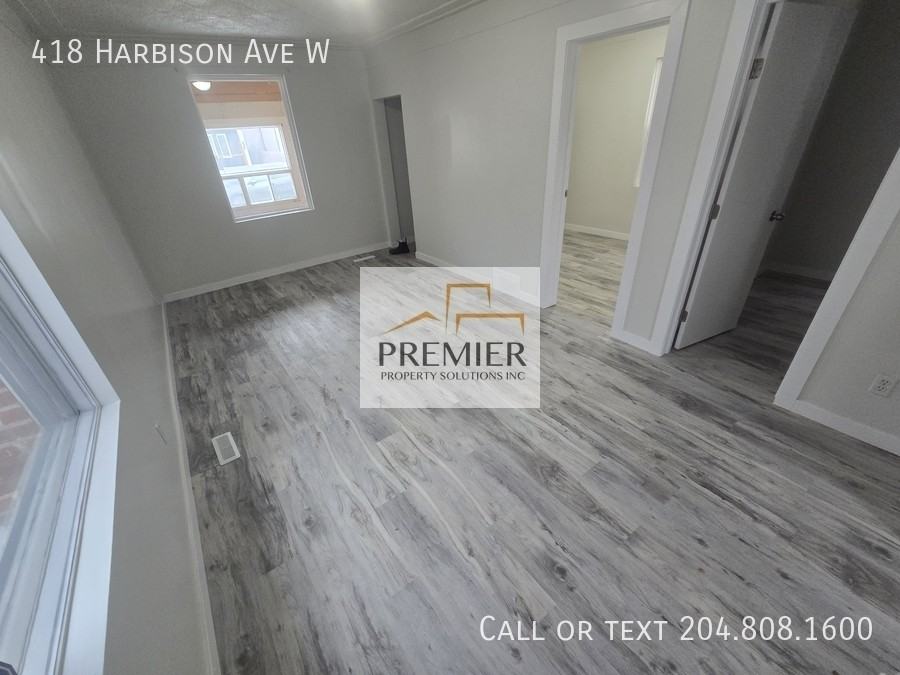 418 Harbison Ave W - Photo 2 of 6