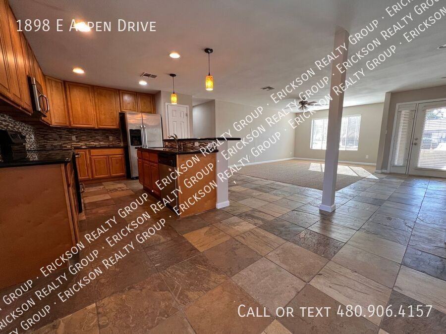 1898 E Aspen Dr - Photo 3 of 21