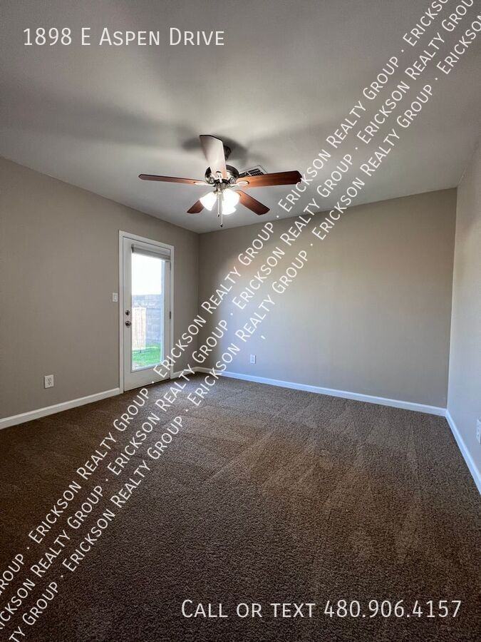 1898 E Aspen Dr - Photo 7 of 21