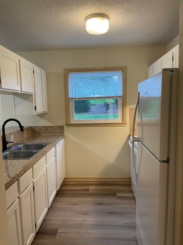 463 Rock Barn Rd Ne #C9 - Photo 3 of 11