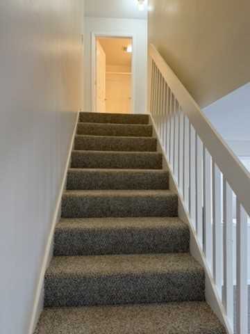 582 King Rd W #1 - Photo 6 of 16