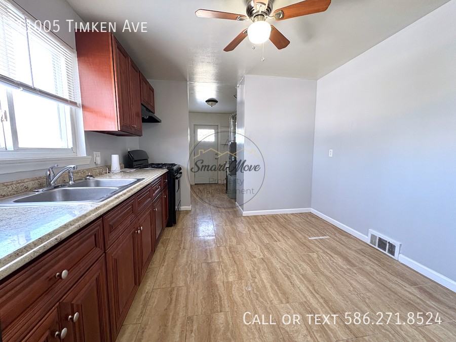 11005 Timken Ave - Photo 4 of 15