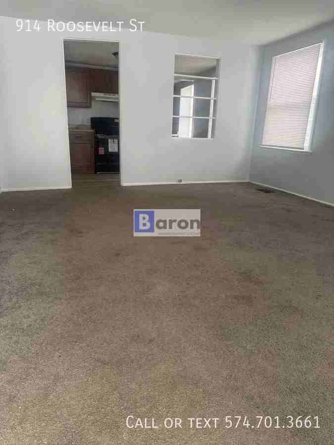 914 Roosevelt St - Photo 4 of 10