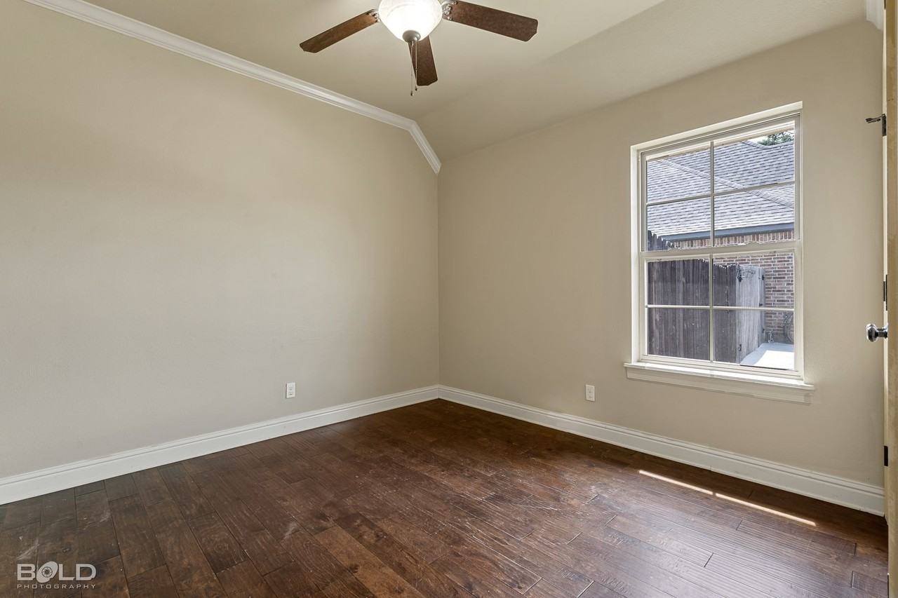 3925 Le Brooke Ln - Photo 5 of 28