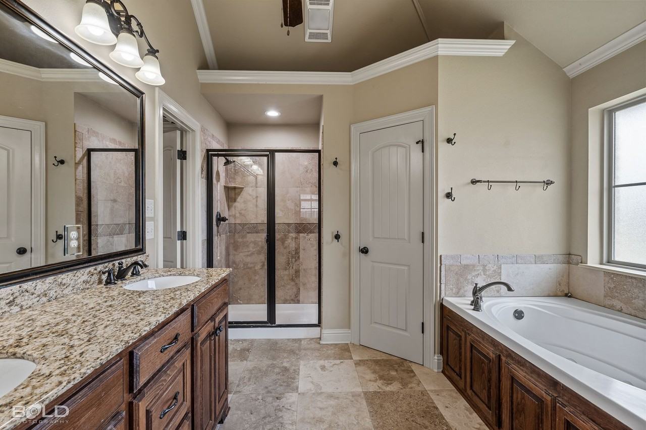 3925 Le Brooke Ln - Photo 6 of 28