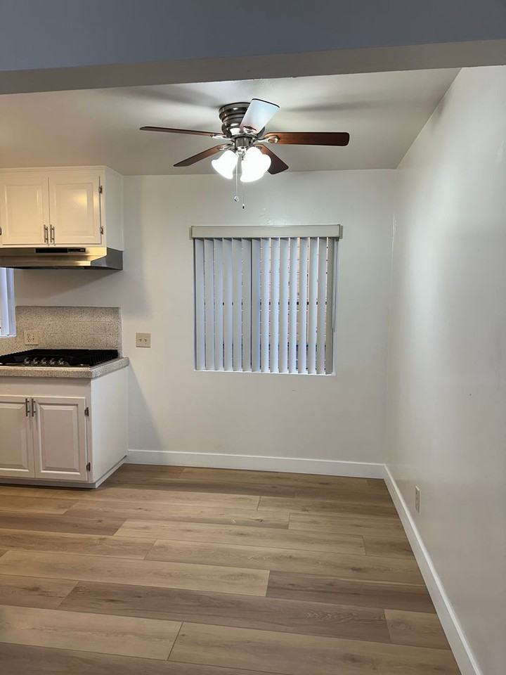 3346 1/2 32nd St - Photo 7 of 20