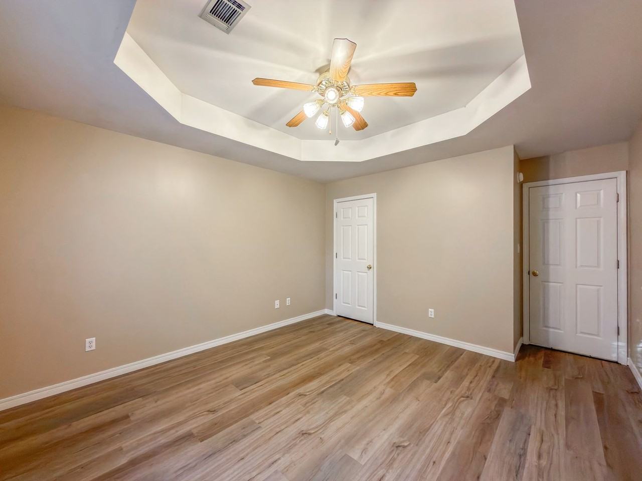 1627 Osage St #C - Photo 7 of 11