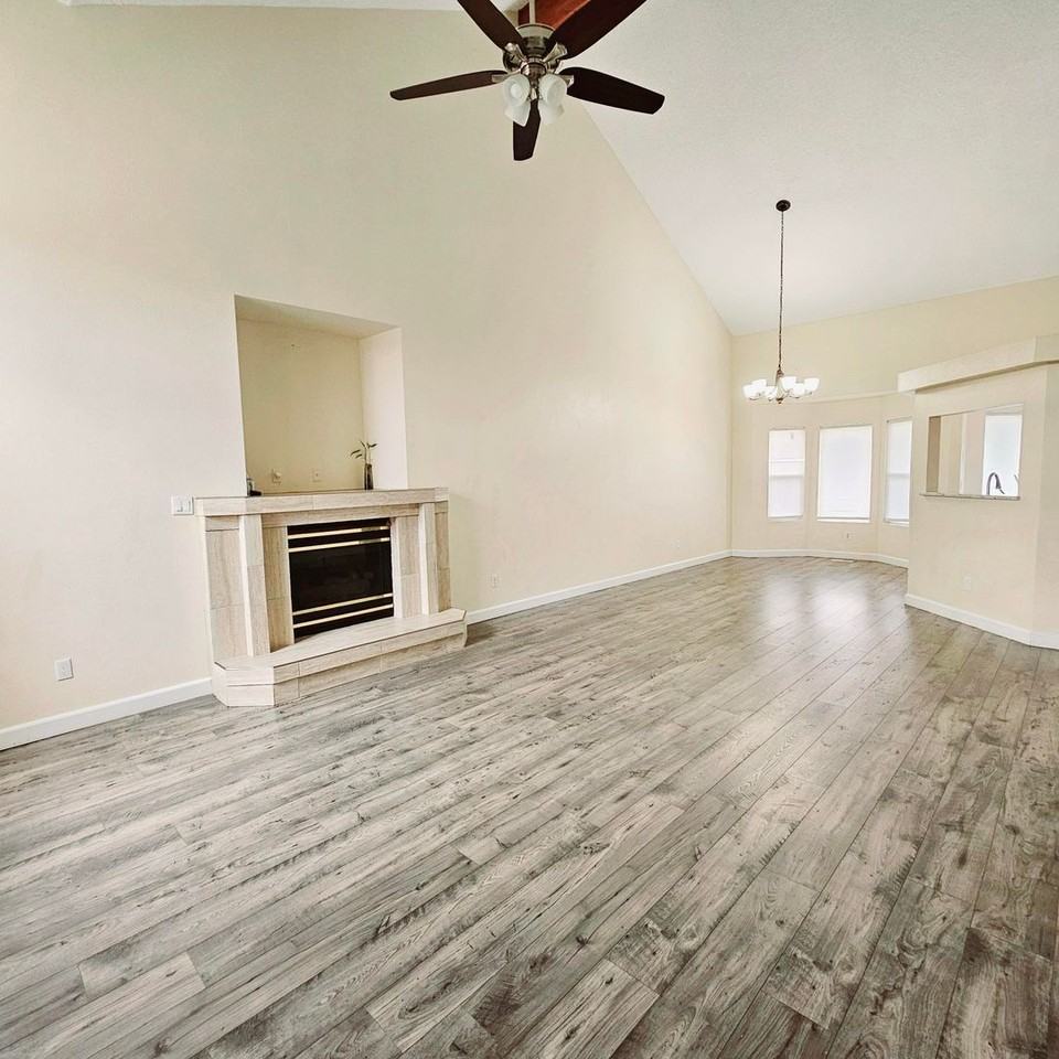 8224 Horn Run Rd - Photo 6 of 30