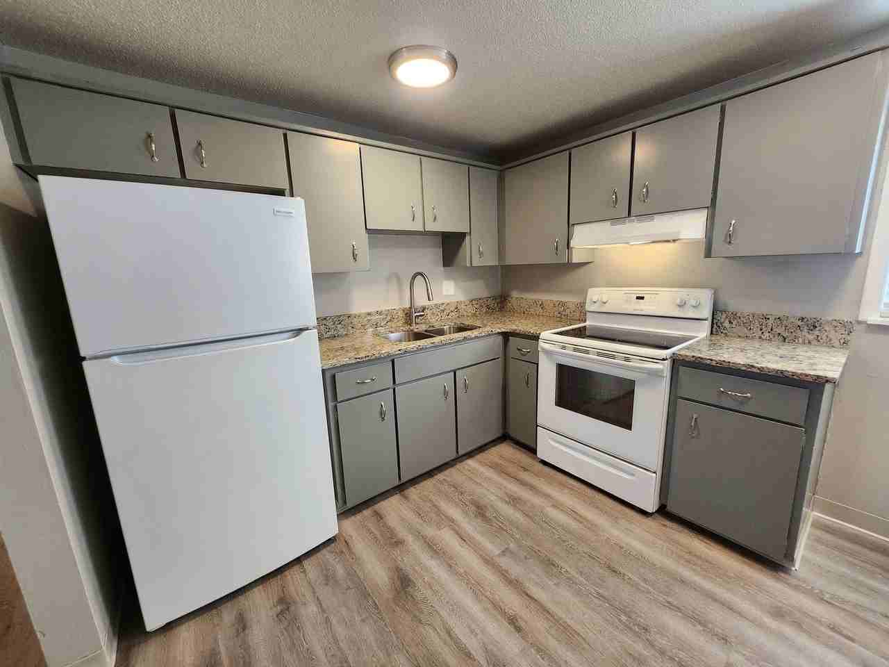 7125 Alegre Cir #4 - Photo 3 of 22