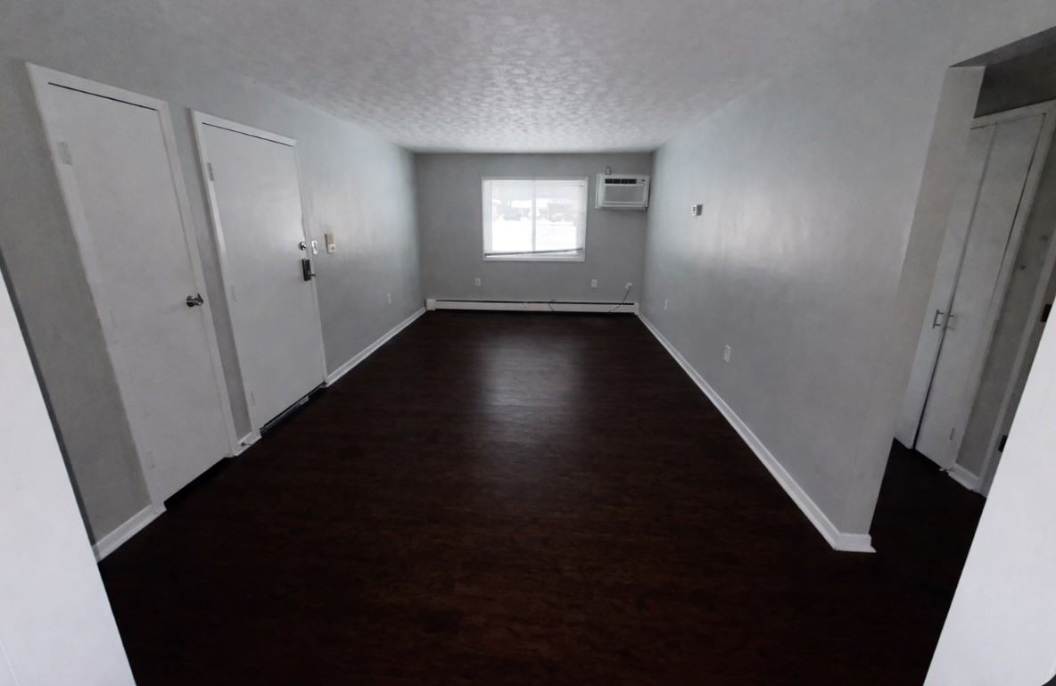 875 Cook Ave #1 - Photo 4 of 10