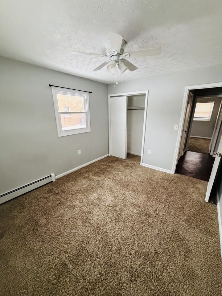 875 Cook Ave #1 - Photo 5 of 10