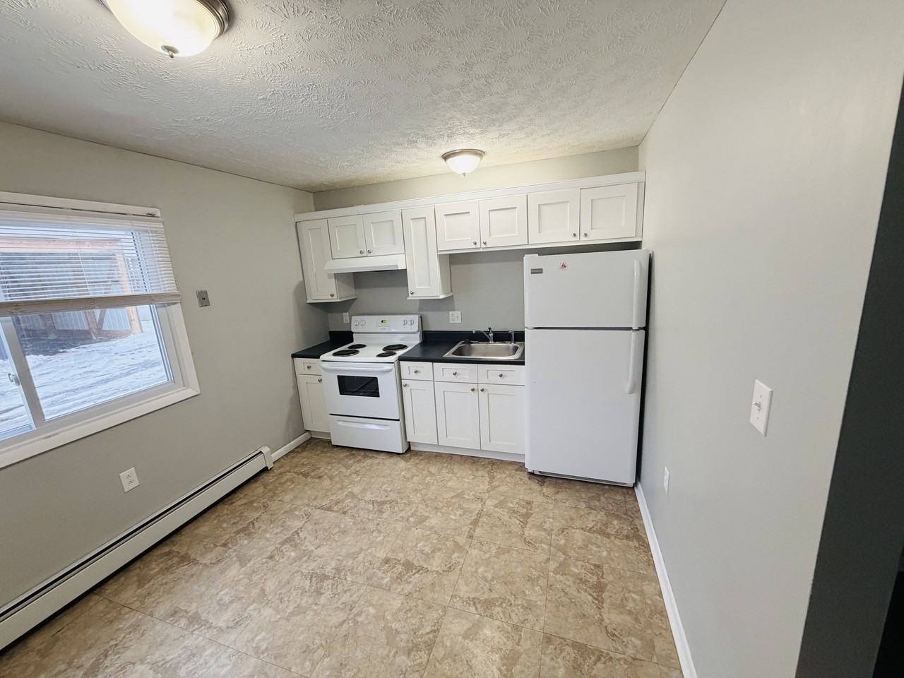 875 Cook Ave #1 - Photo 7 of 10