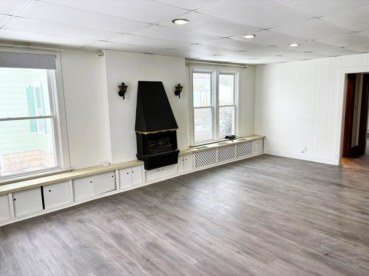 277 3rd St - Photo 2 of 9