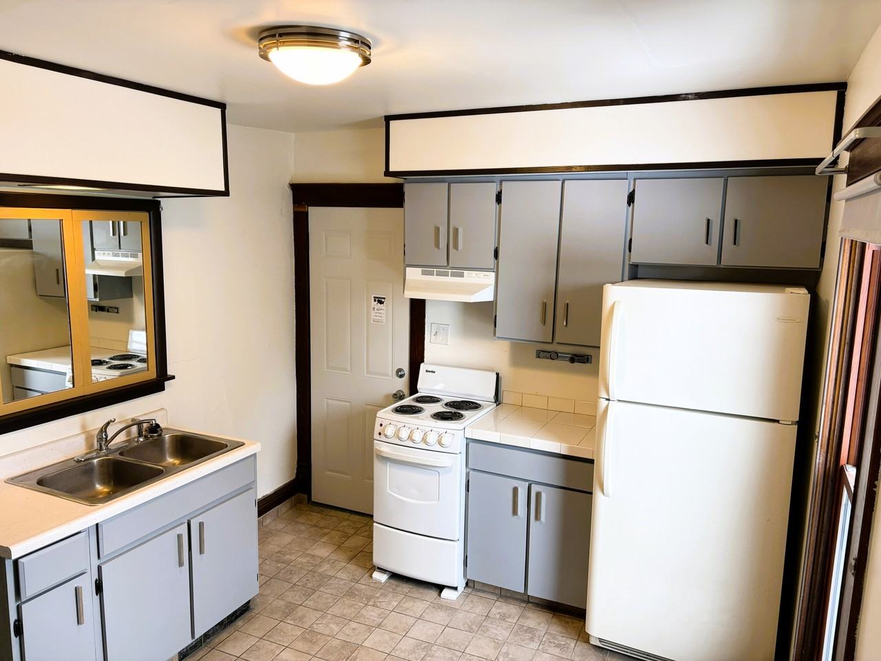 279 3rd St - Photo 6 of 9