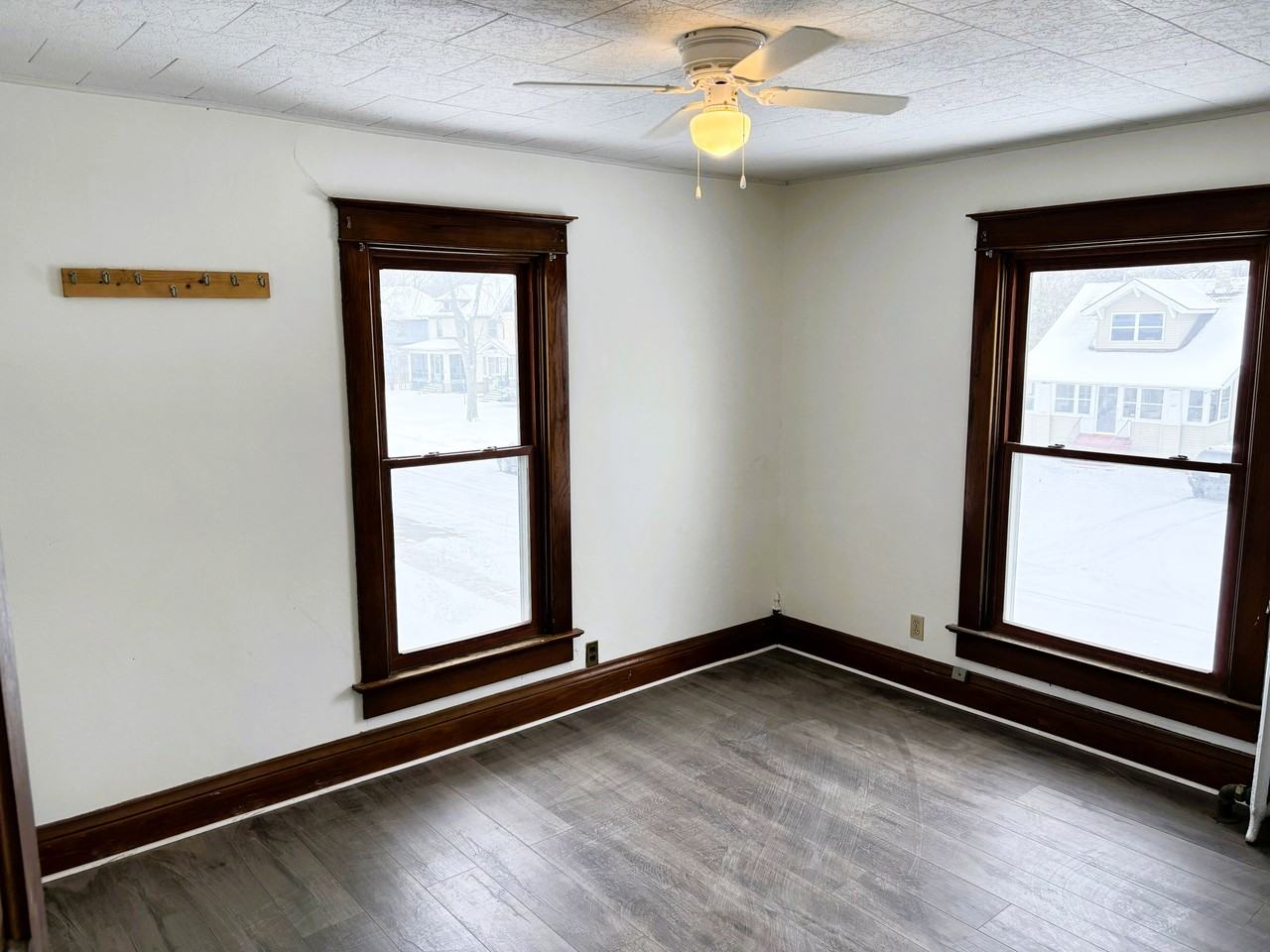 279 3rd St - Photo 7 of 9