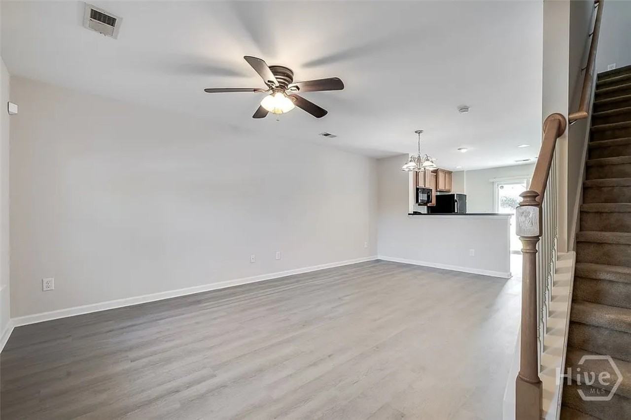 30 Ashleigh Ln #1 - Photo 4 of 37