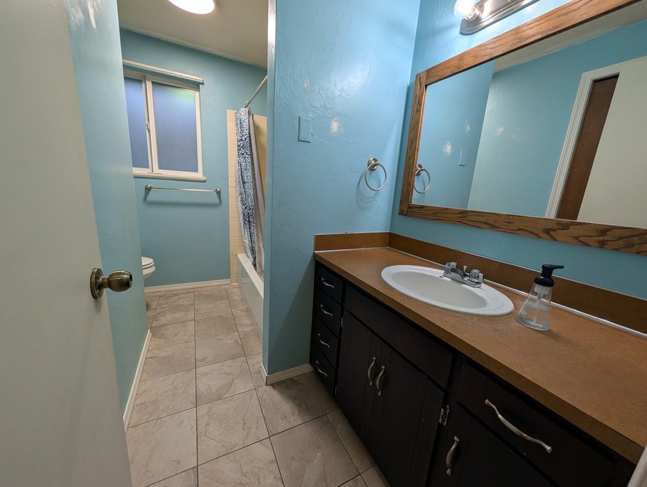 170 Irvington Dr - Photo 4 of 12