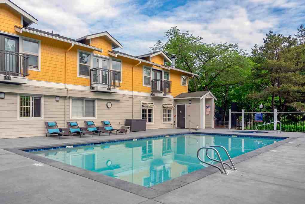 Park Highland - Photo 2 of 50