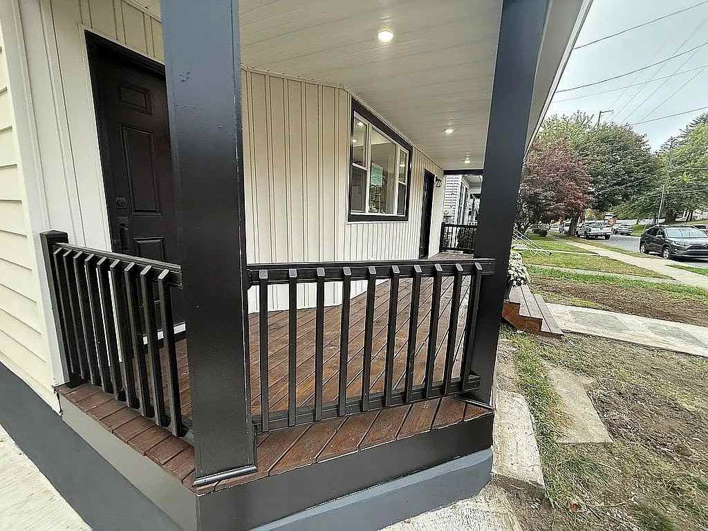 1105 Quincy Avenue - Photo 3 of 26