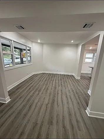 1105 Quincy Avenue - Photo 7 of 26