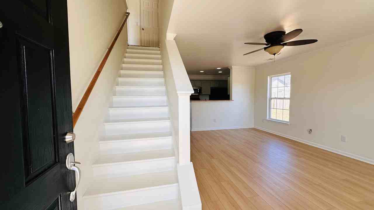 1136 Moss Grove Drive - Photo 4 of 29