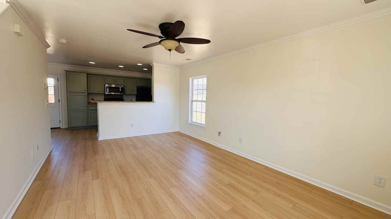 1136 Moss Grove Drive - Photo 5 of 29