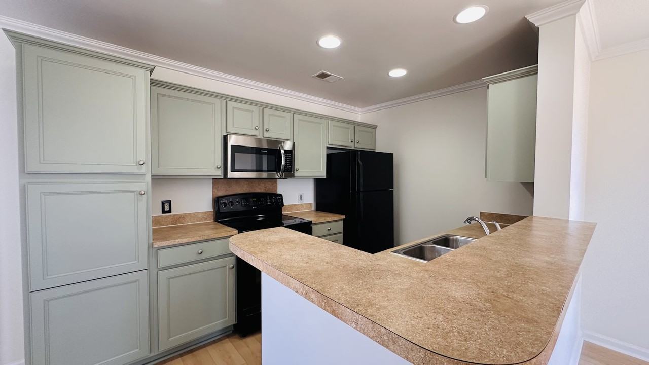 1136 Moss Grove Drive - Photo 6 of 29