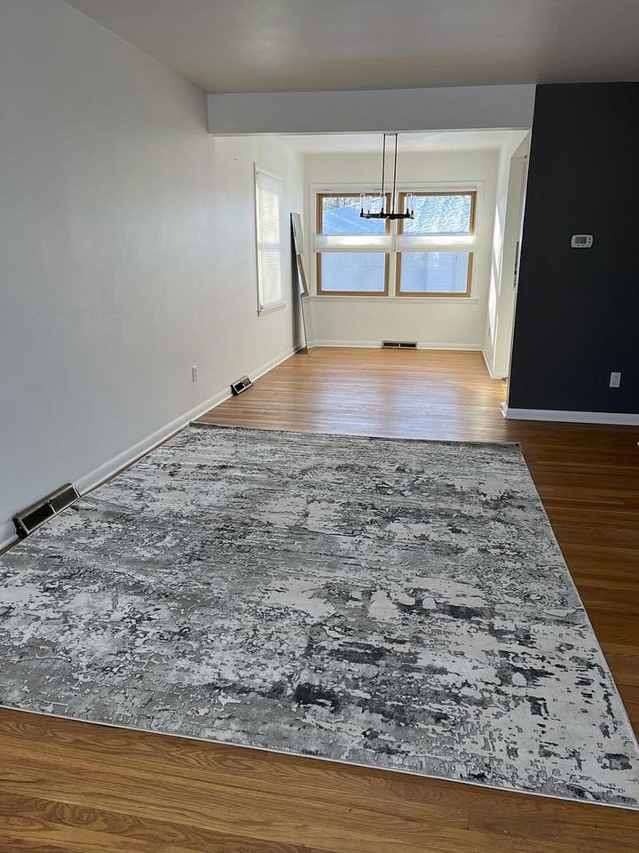 2509 Delaware Ave - Photo 3 of 5