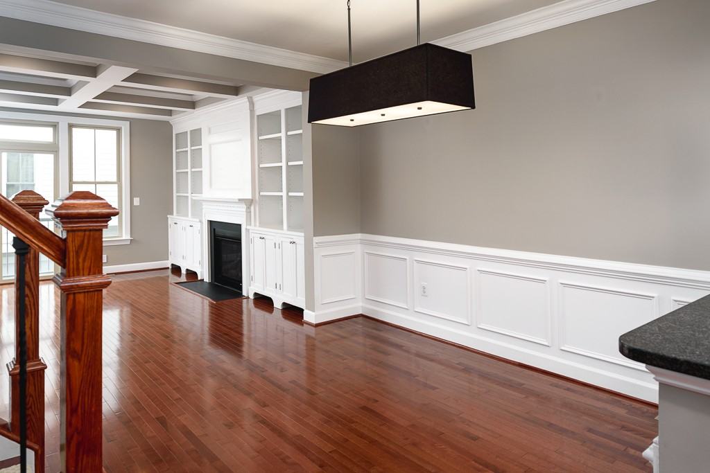 2638 S Kenmore Ct - Photo 7 of 17