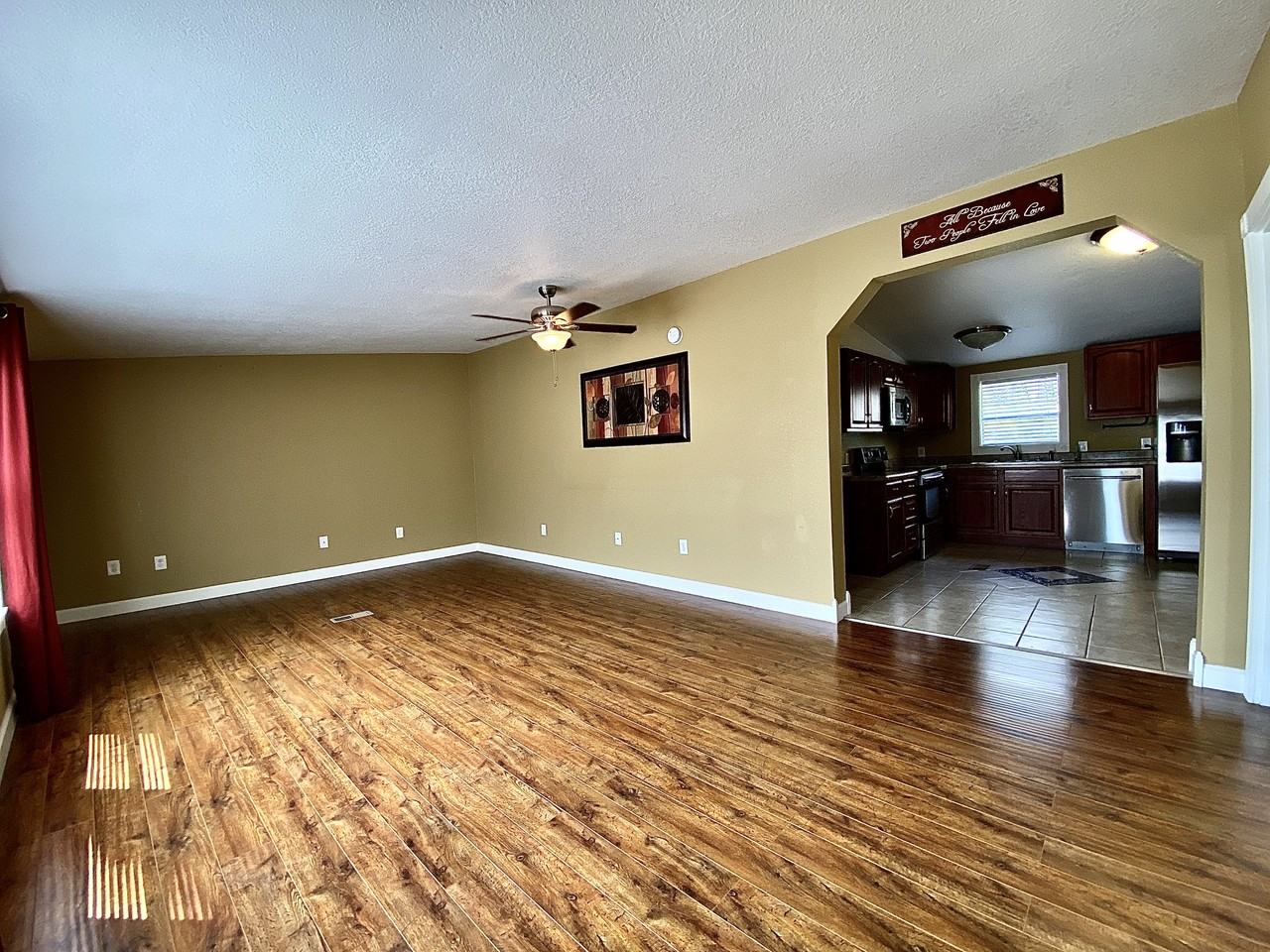 1216 Presnell Dr - Photo 4 of 11