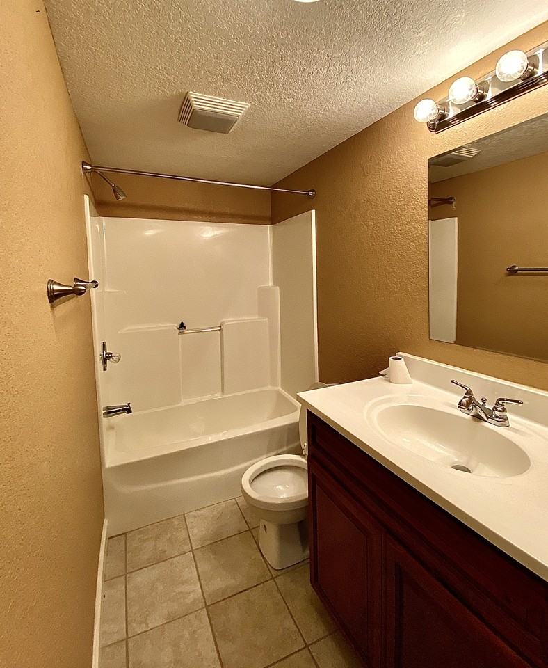 1216 Presnell Dr - Photo 5 of 11