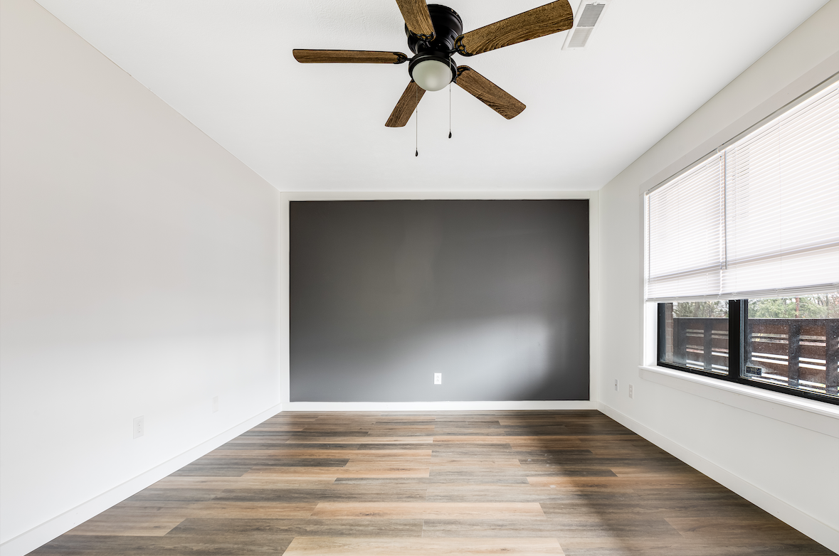 1642 Hillwood Dr #G13 - Photo 2 of 20