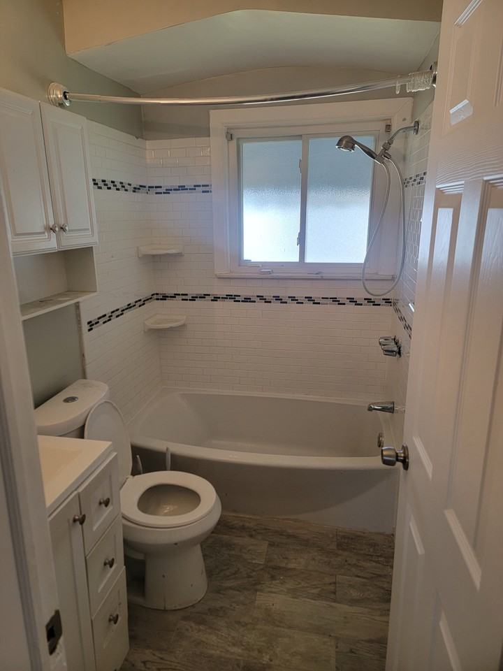 18125 Maine St - Photo 2 of 11