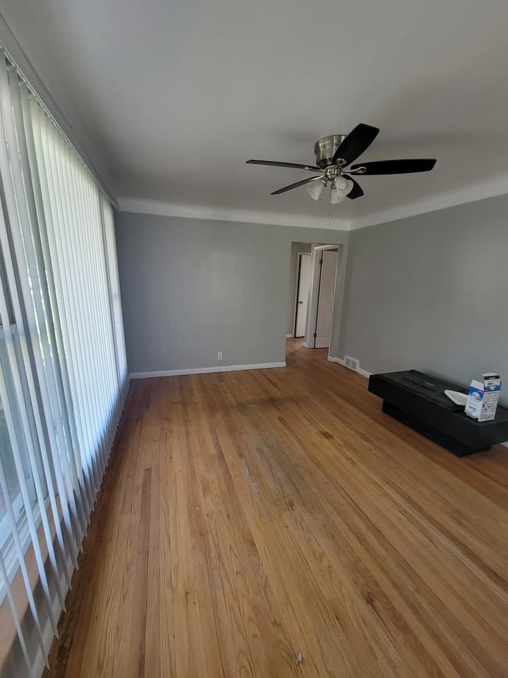 18125 Maine St - Photo 4 of 11