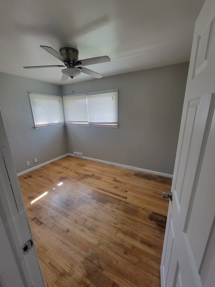 18125 Maine St - Photo 5 of 11