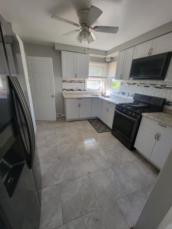 18125 Maine St - Photo 6 of 11