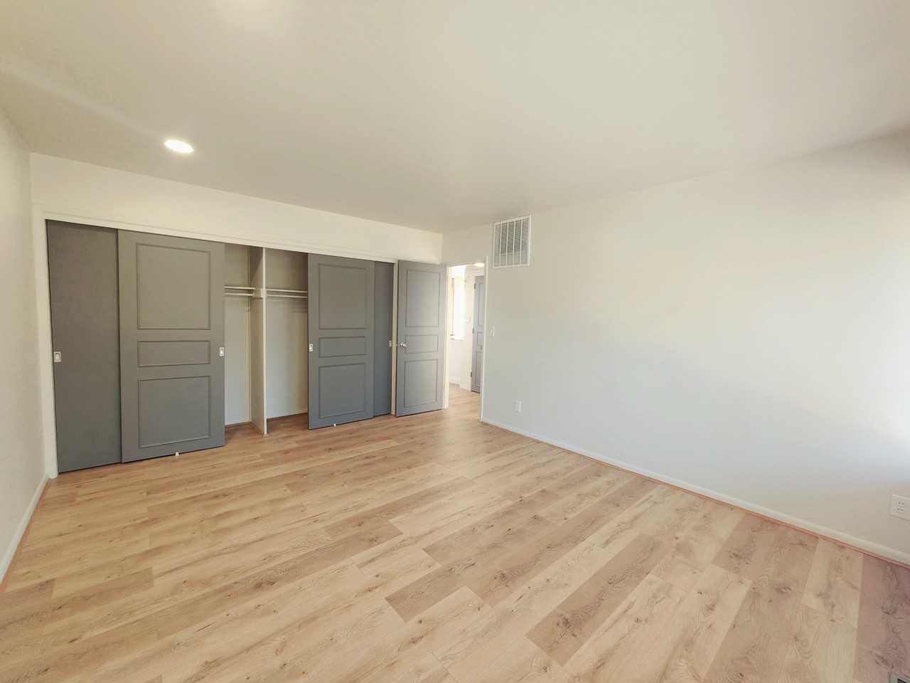 21 Drummond St - Photo 3 of 27