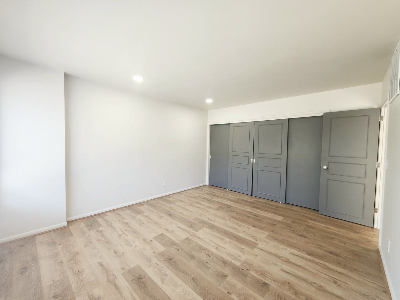 21 Drummond St - Photo 4 of 27