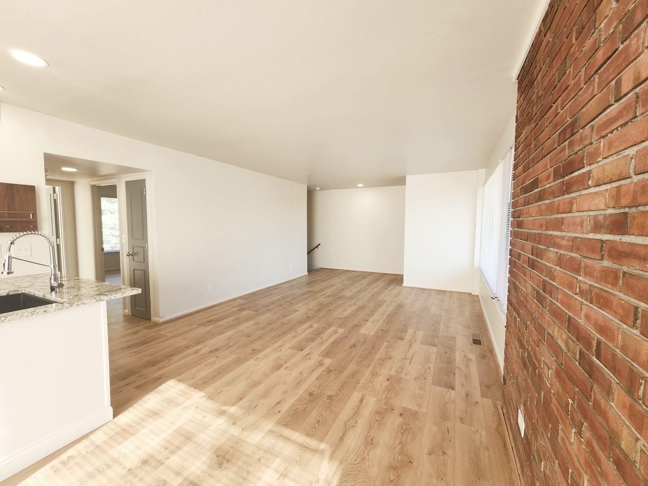 21 Drummond St - Photo 5 of 27