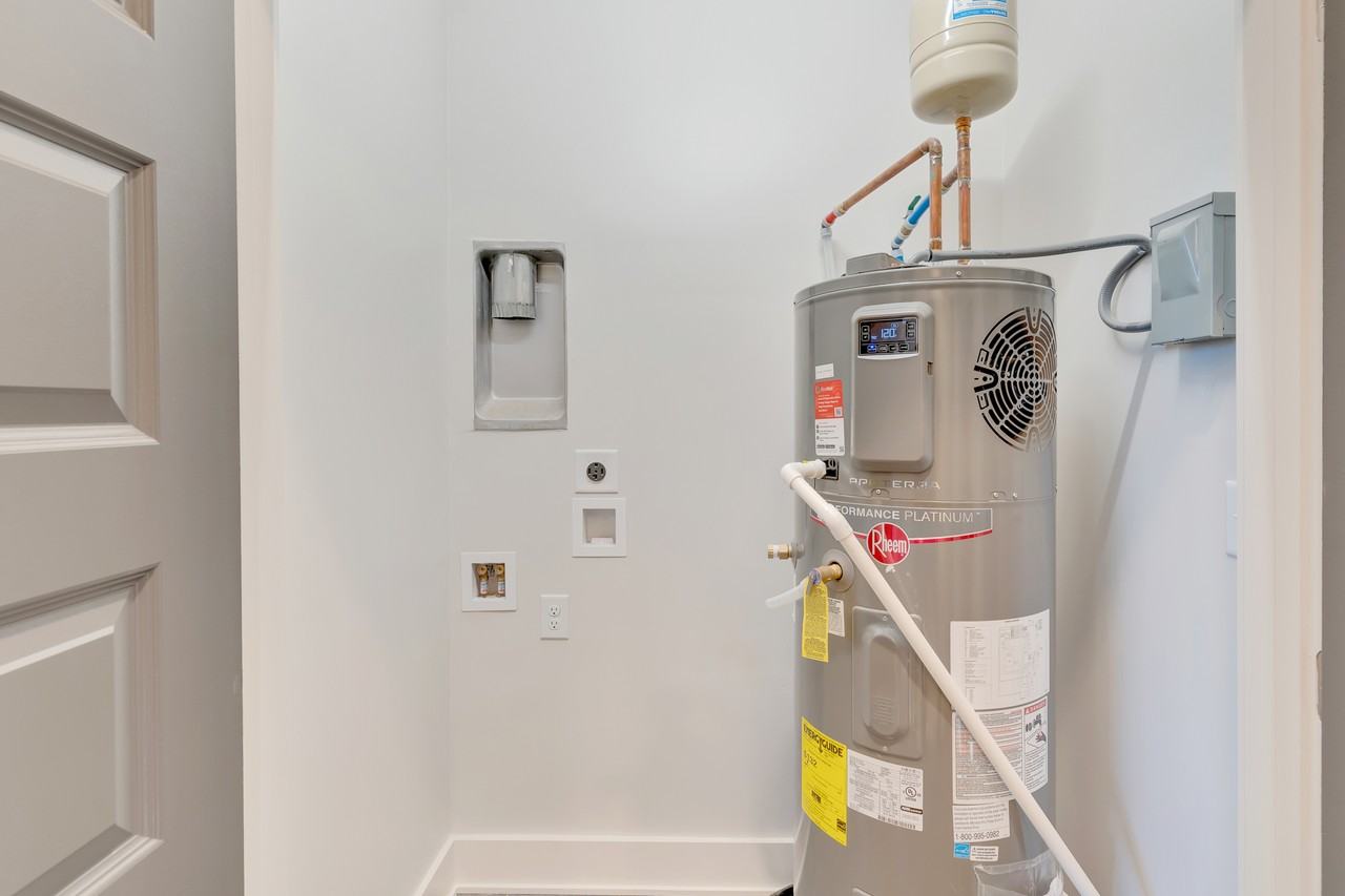 28 W 19th St #103 - Photo 5 of 50