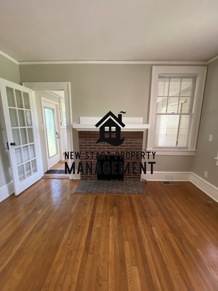 827 Nottingham Dr - Photo 3 of 23